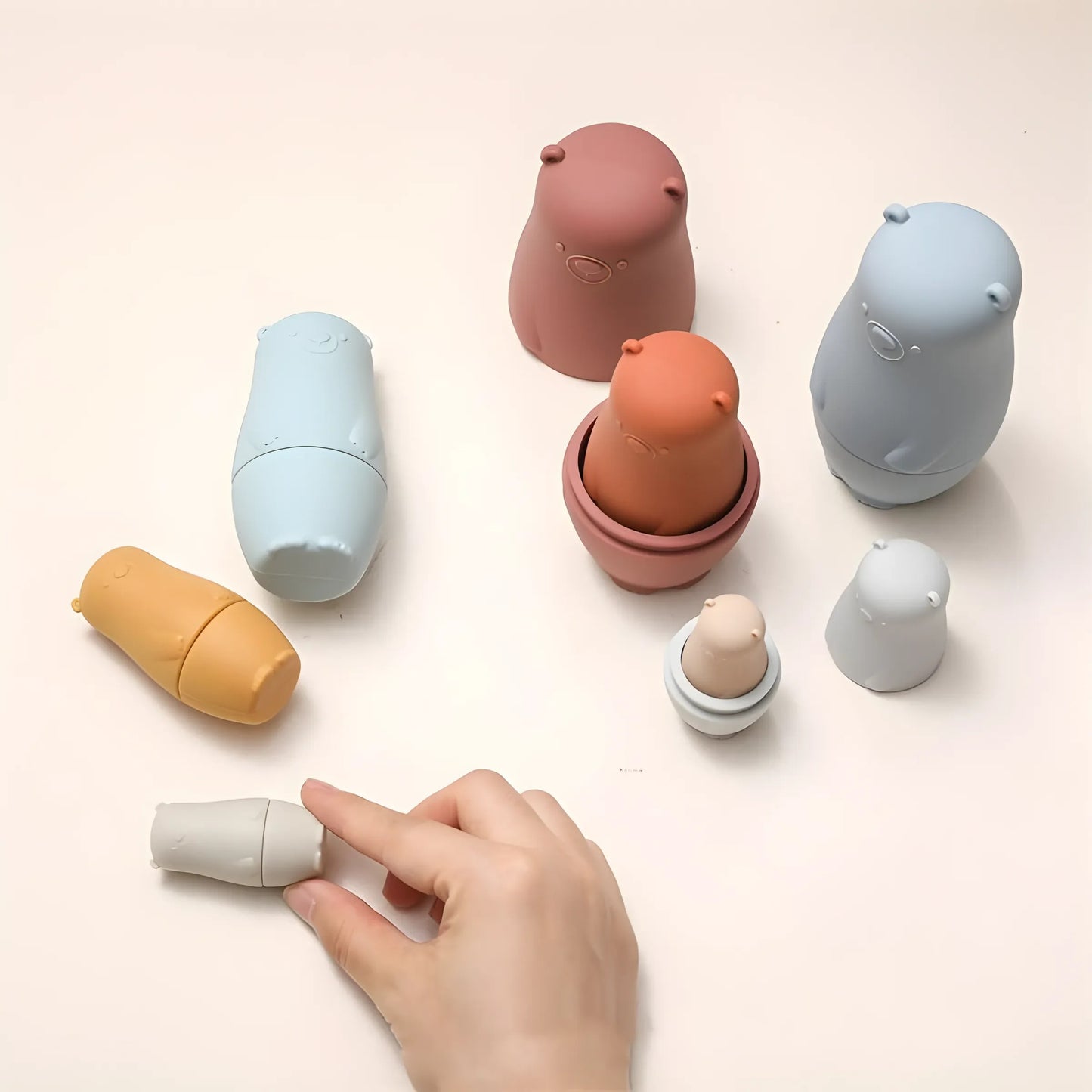 SiliconeNest – Muñecas apilables de silicona para fomentar la motricidad fina