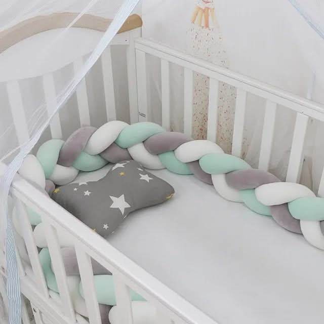 SnuggleNest - Cuscino per bambini intrecciato per un sonno sicuro e riposante