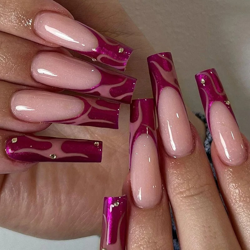 Presson Chic - 24 pieces pink nails with design | Quick to apply & elegant for any occasion