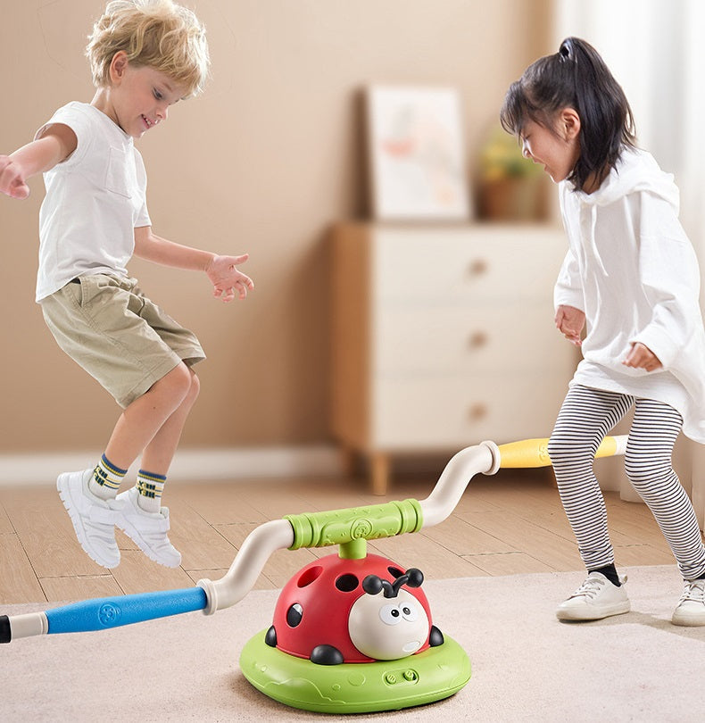 PlayMax – Set de actividades 3 en 1 para niños con comba, lanzamiento de anillos y cohete de pedales