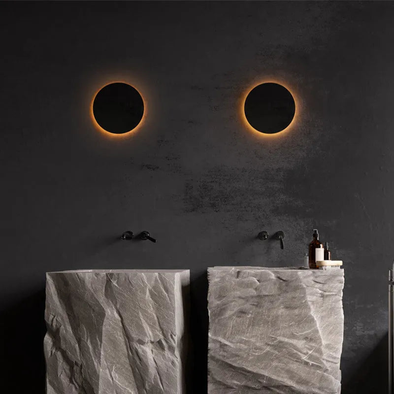 Orr Outdoor Wall Lamp - Minimalist LED wall light in round or square, IP65