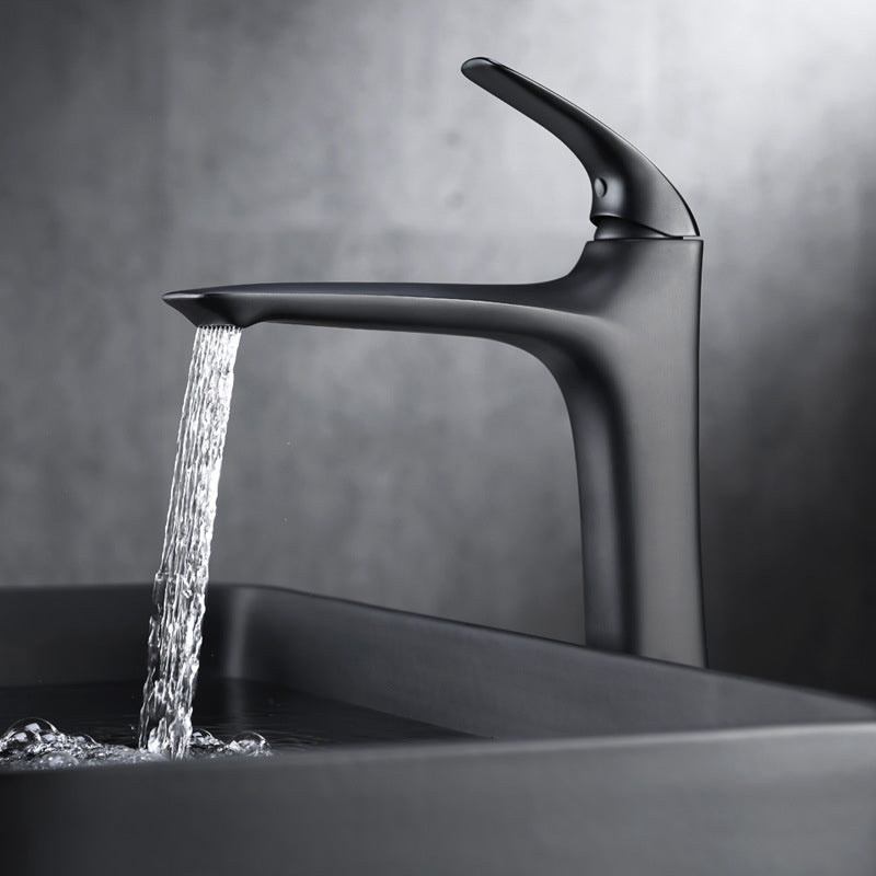 Grifo para lavabo BRASSLINE – Grifo moderno de un solo orificio para lavabo en latón con acabado negro antiguo