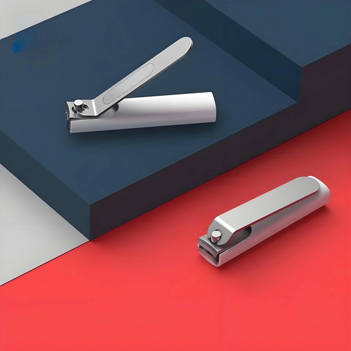NAILGUARD – Nail Clipper with Splash Guard and Integrated File
