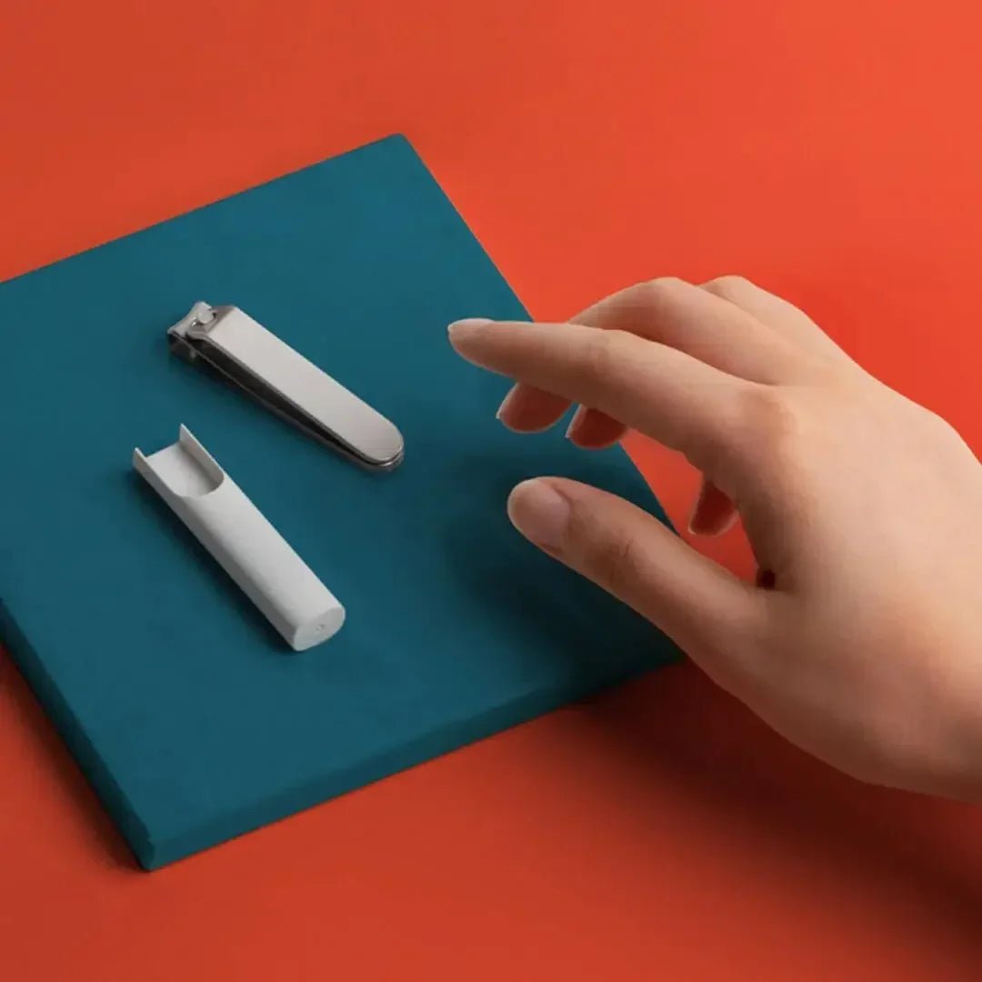NAILGUARD – Nail Clipper with Splash Guard and Integrated File