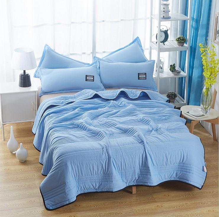 CoolBreeze Summer Cooling Blanket - Breathable cooling blanket for hot summer nights