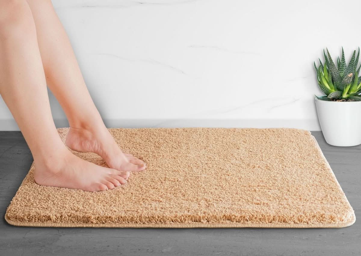 DRYSENSE – Rutschfeste, extrem saugfähige Mikrofaser-Badematte für Badezimmerkomfort 25