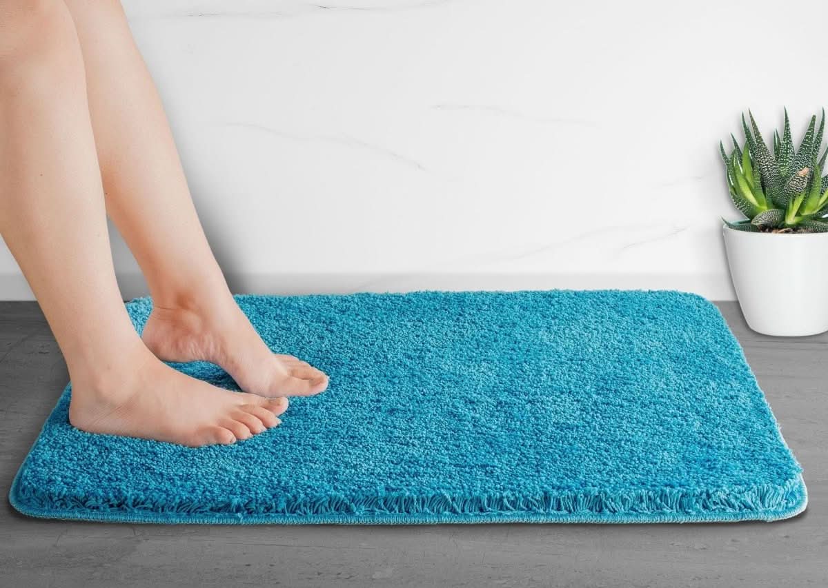 DRYSENSE – Rutschfeste, extrem saugfähige Mikrofaser-Badematte für Badezimmerkomfort 5