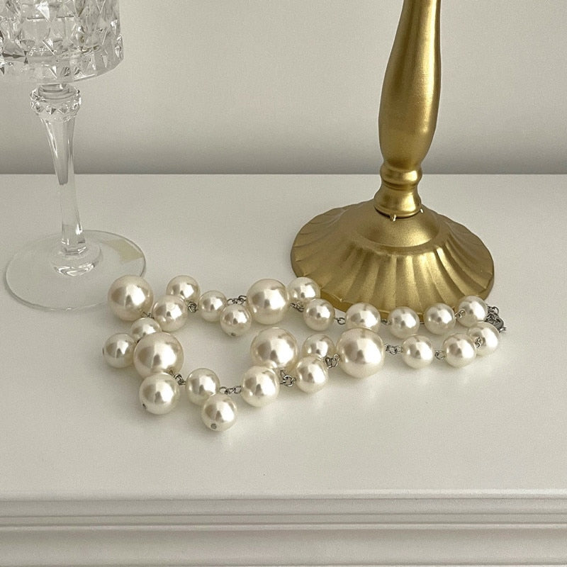 COLLAR DE PERLAS ELARA – Deslumbrante collar de perlas para una elegancia atemporal