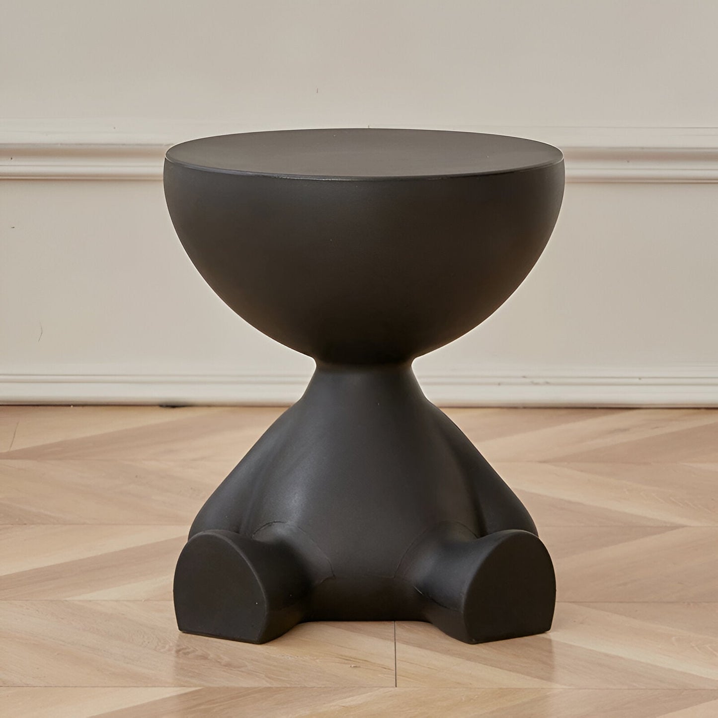 LUXROUND TABLE - Elegant round lounge table for stylish living