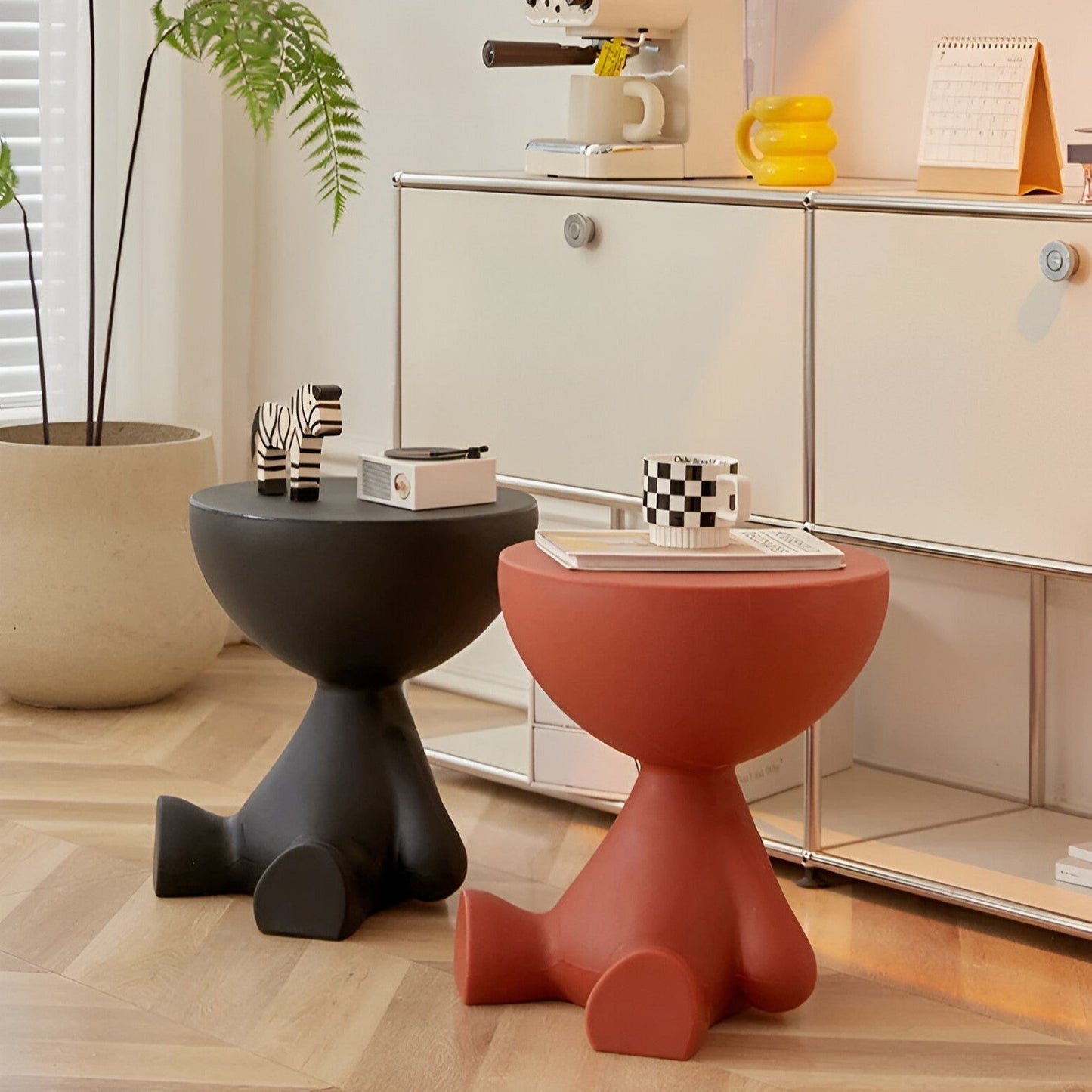 LUXROUND TABLE - Elegant round lounge table for stylish living