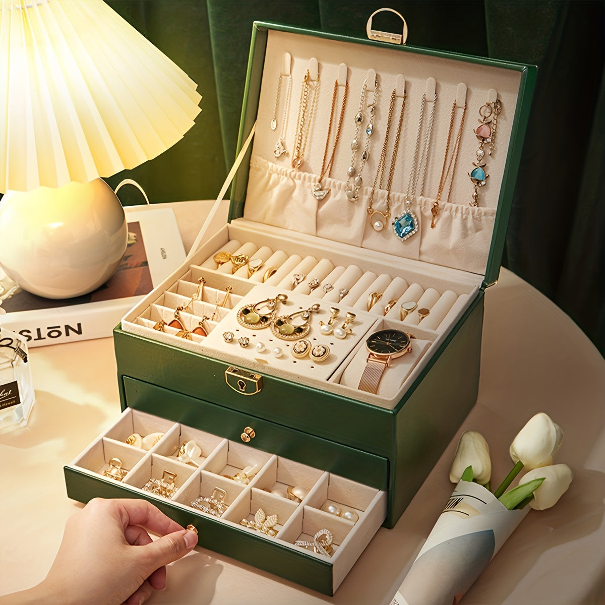 ELEGANCE JEWELRY BOX - Elegant leather jewellery box for stylish storage