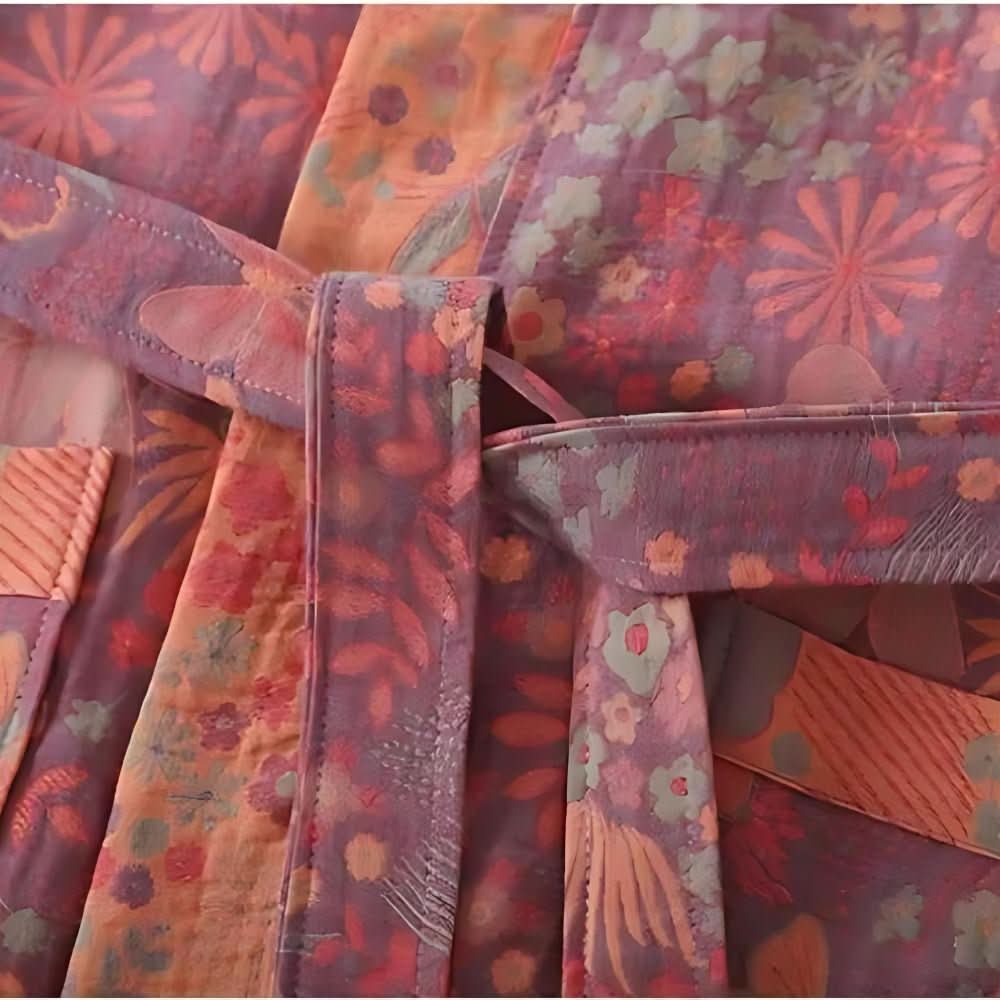 PrintLuxe Bata – Elegante albornoz de algodón con estampados retro