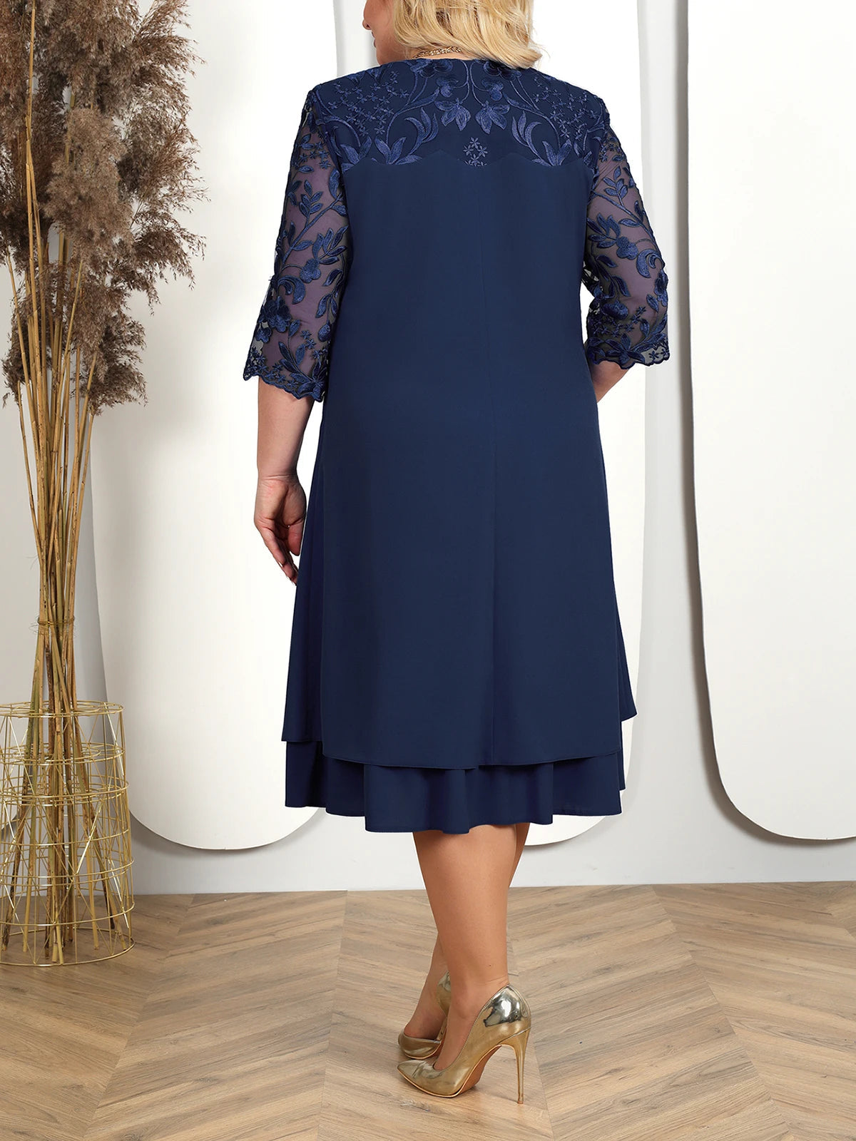 GRACE GALA DRESS - Elegant embroidered oversized banquet dress