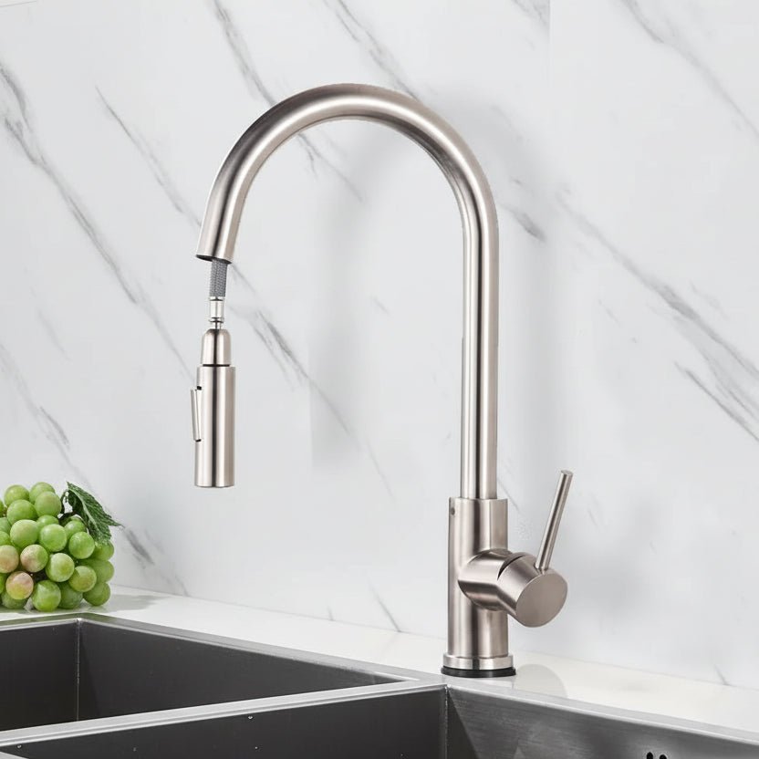 SILQUA – Smart sensor kitchen faucet with pull-out spout