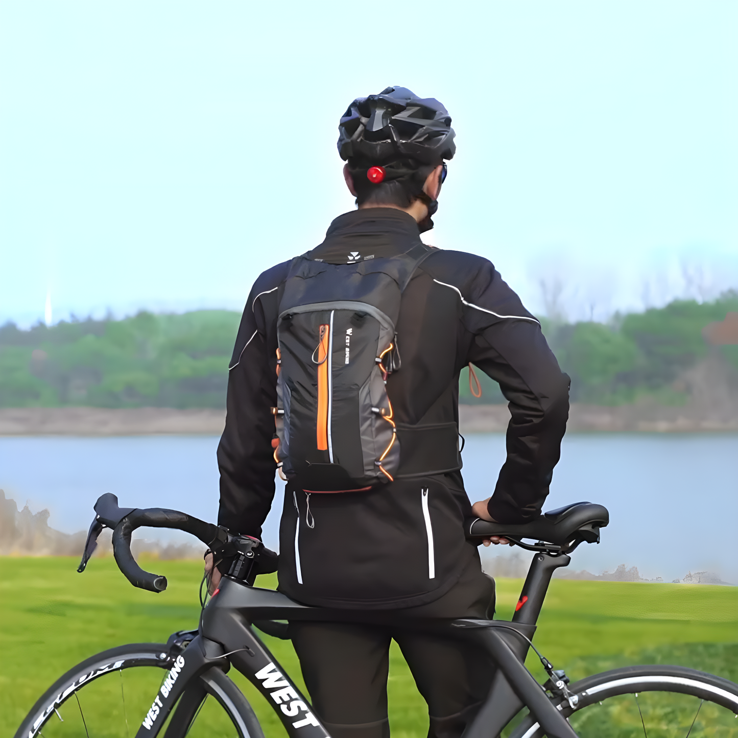 HYDRORIDE PACK - Multifunctional hydration pack with 10 litre volume for outdoor adventures