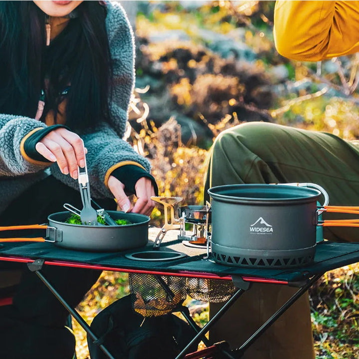AdventurePro Mesa de camping plegable – Mesa portátil para picnic y pesca al aire libre