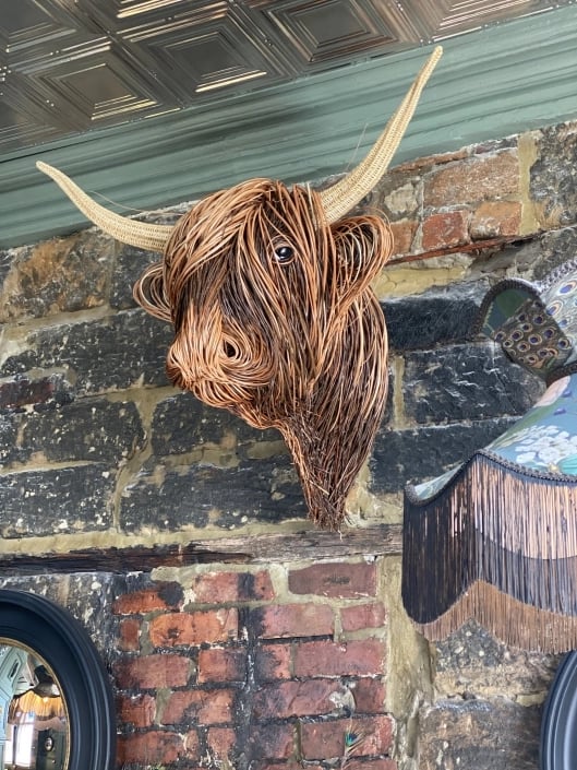 Highland Art – Decorazione da parete rustica a forma di testa di mucca per una casa unica