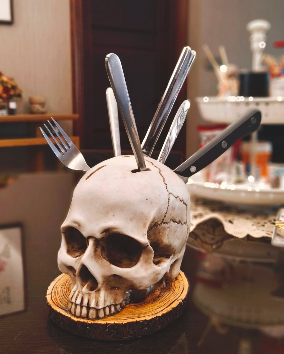Gothic Skull Knife Holder - Porte-couteau fait main avec un design de tête de mort pour jusqu'à 7 couteaux