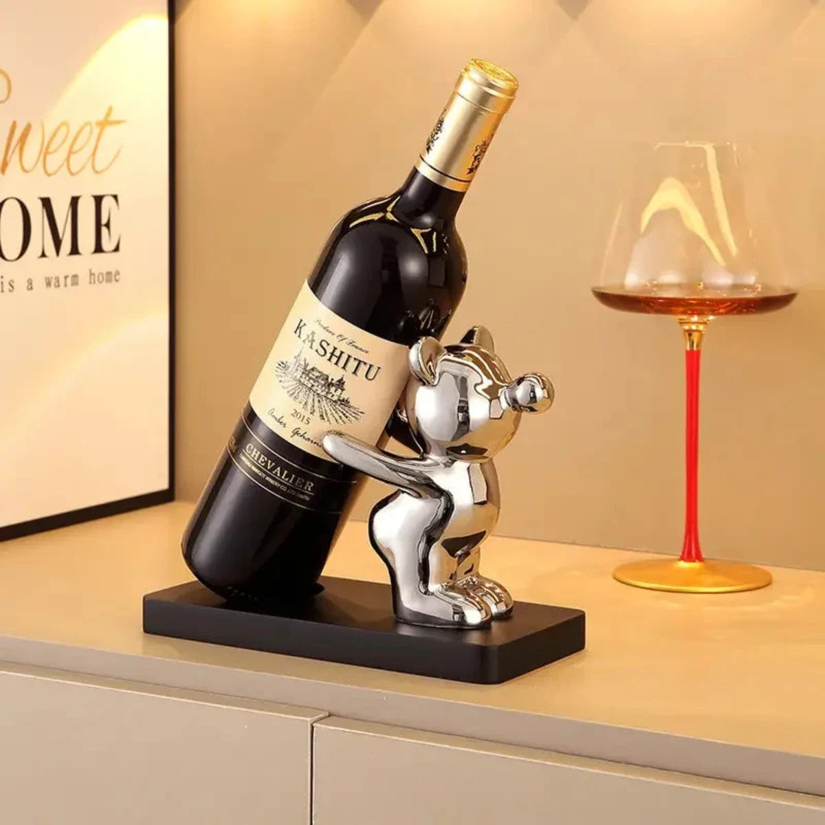 BEARWINE Estante – Estante de vino de cerámica juguetón con diseño de oso para almacenamiento elegante de botellas