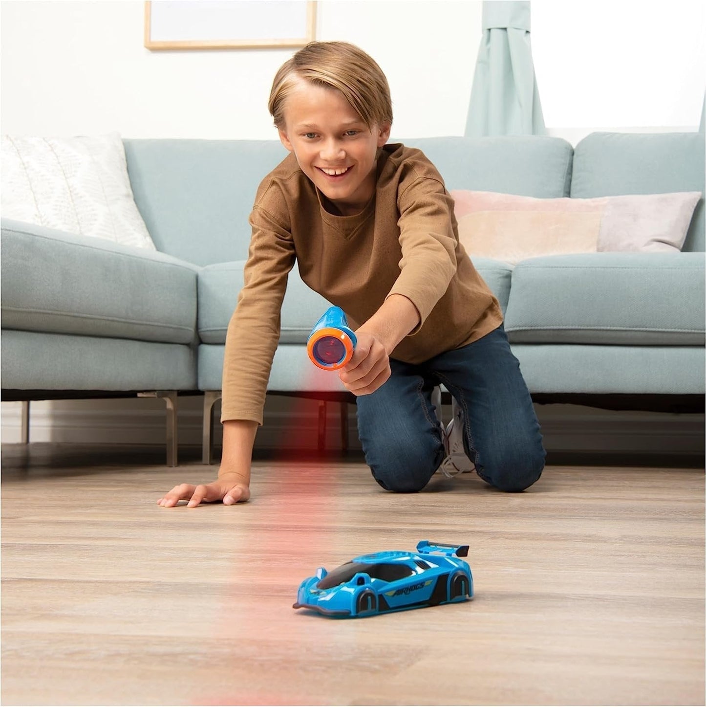 GravityRacer – Coche RC de escalada en pared controlado por láser para niños