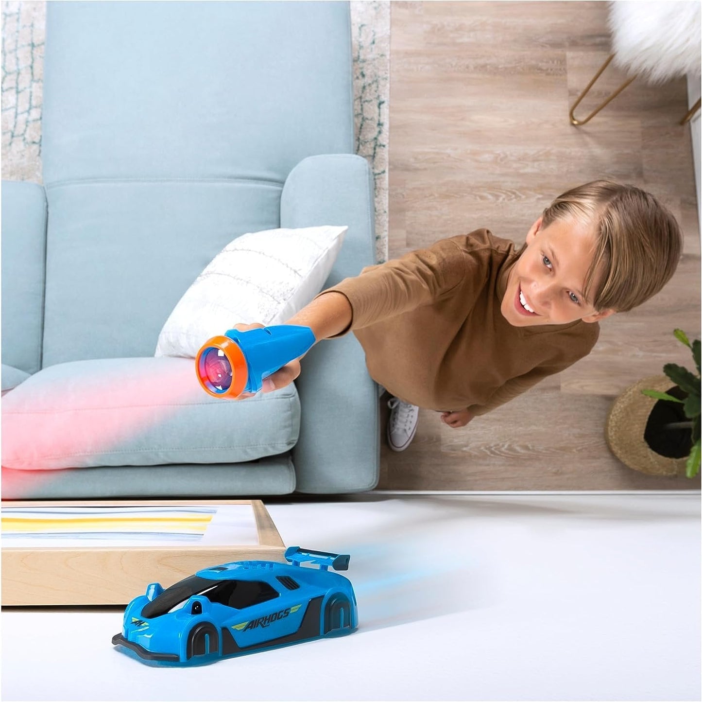 GravityRacer – Coche RC de escalada en pared controlado por láser para niños