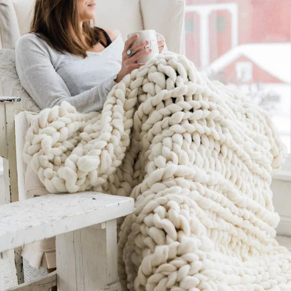 LuxeWool – DIY Chunky XL Wool Yarn for Blankets & Pillows