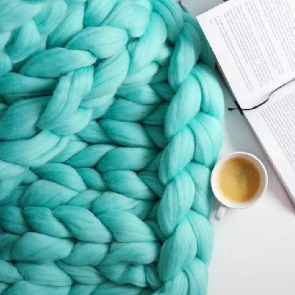 LuxeWool – DIY Chunky XL Wool Yarn for Blankets & Pillows