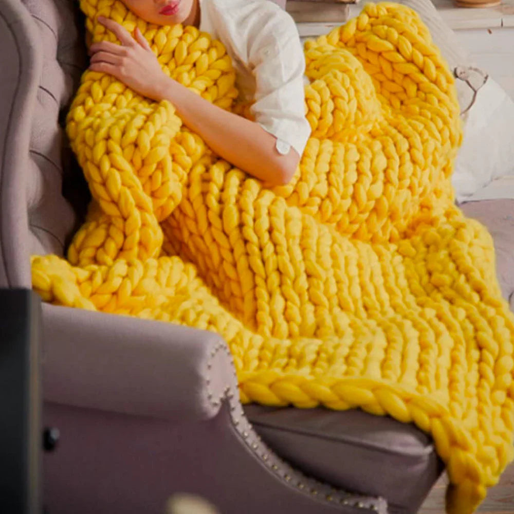 LuxeWool – DIY Chunky XL Wool Yarn for Blankets & Pillows