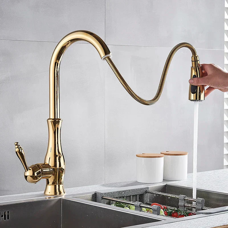 GOLDSTREAM Kitchen Mixer - Luxurious kitchen tap with pull-out spray & swivel function in a golden finish