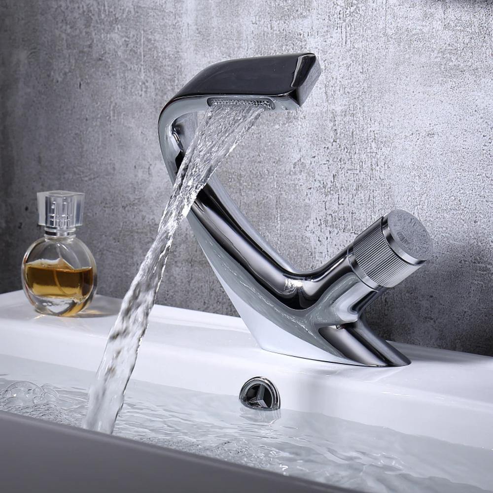 Grifo de lavabo AQUACASCADE – Grifo moderno tipo cascada de latón para un diseño de baño lujoso