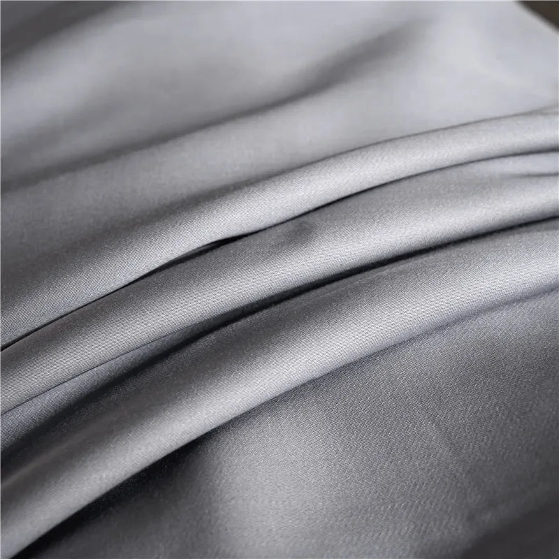 SilkNest Pillowcase – Luxurious, Easy-Care & Solid-Colored for Comfortable Sleep