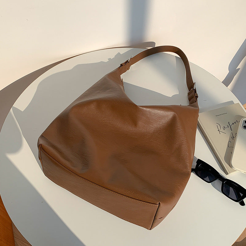 PUFFYPOUCH – Weiche PU-Leder-Dumpling-Tasche für einen verspielten, schicken Look 1