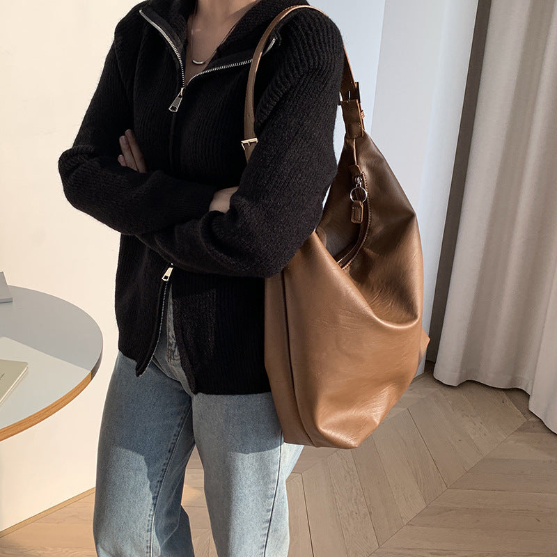 PUFFYPOUCH – Weiche PU-Leder-Dumpling-Tasche für einen verspielten, schicken Look 4