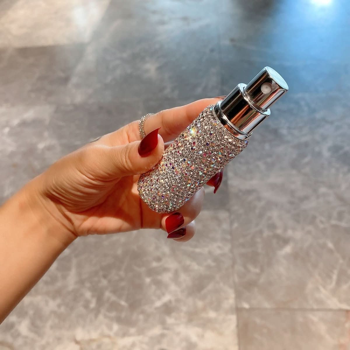 Variant image for Kleine Parfümflasche - Nachfüllbare 10 ml Parfüm Flasche im Eleganten Diamantdesign-2