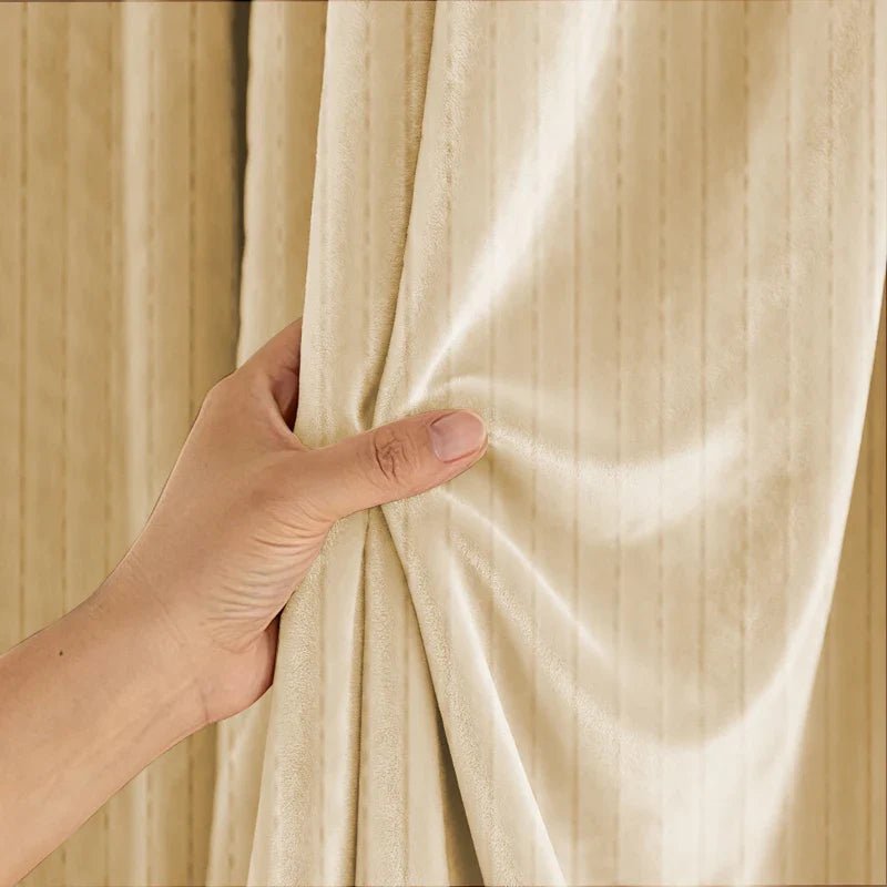 CLIMASHIELD – Heavy Thermal-Insulated Winter Curtain for Warmth and Comfort