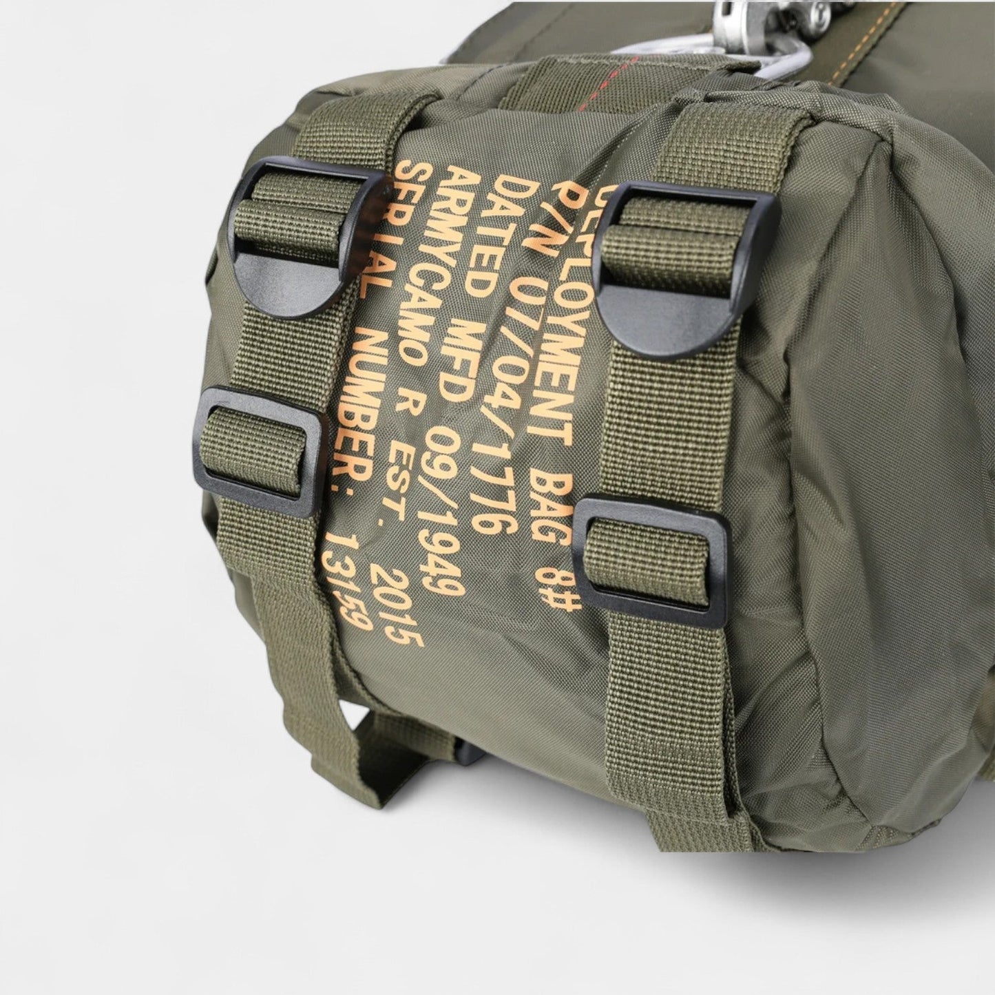 SKYBORNE TACTICAL - Robust 30L outdoor rucksack with waterproof design