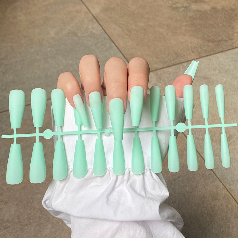 Variant image for ChicNails - 24 Stück Künstliche Fingernägel Zum Aufkleben, Matte, Wiederverwendbar-12