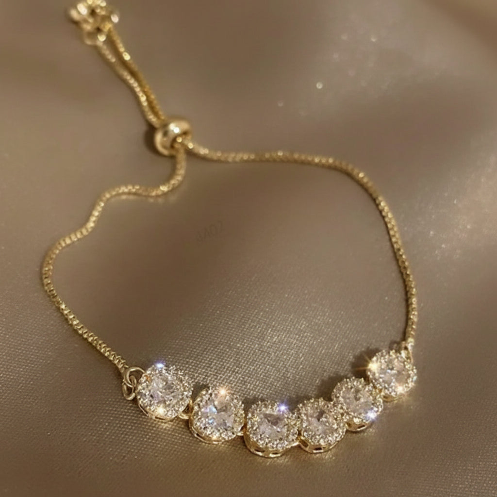 GLITZARIA – Elegant, adjustable rhinestone bracelet for special occasions