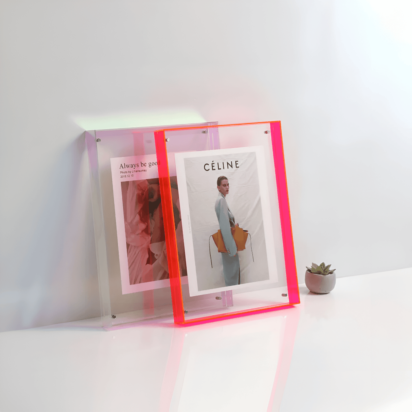 CRYSTAFRAME - Transparent acrylic picture frame for modern picture presentation