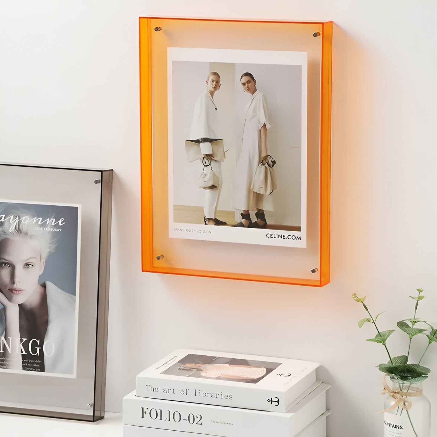 CRYSTAFRAME - Transparent acrylic picture frame for modern picture presentation