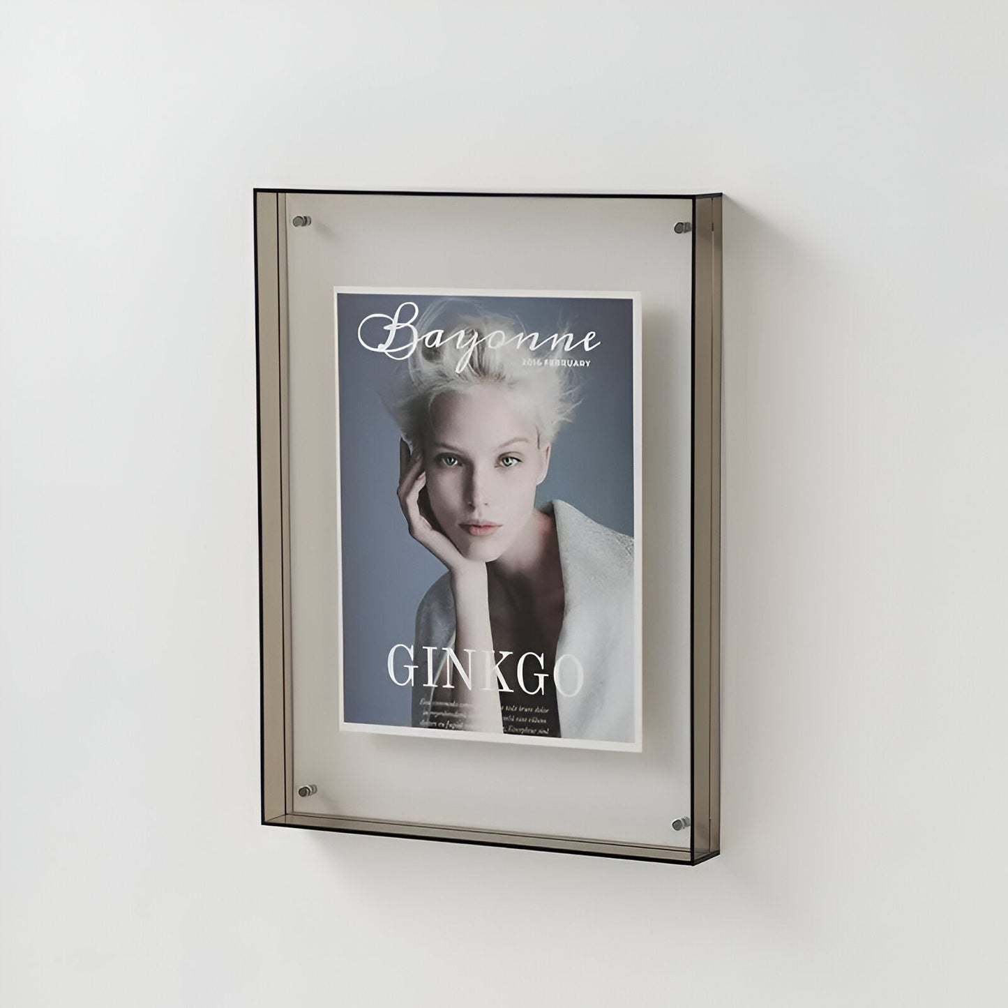 CRYSTAFRAME - Transparent acrylic picture frame for modern picture presentation