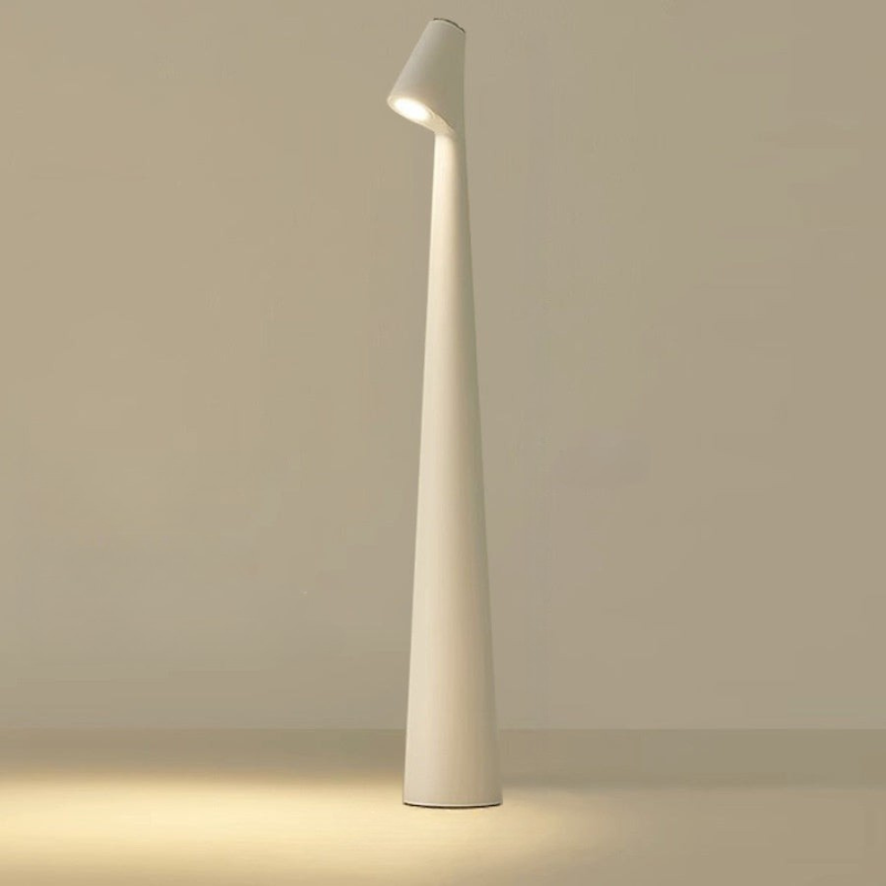 Metal table lamp - Rechargeable & stylish for indoors & outdoors