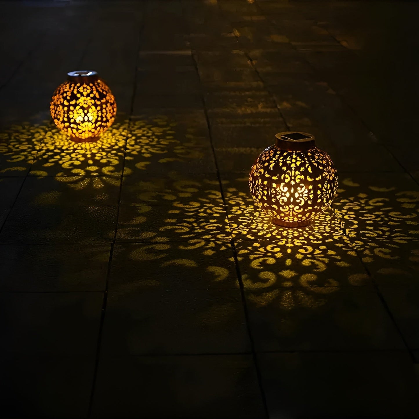 LUMINA GARDEN - Vintage solar garden light for timeless elegance