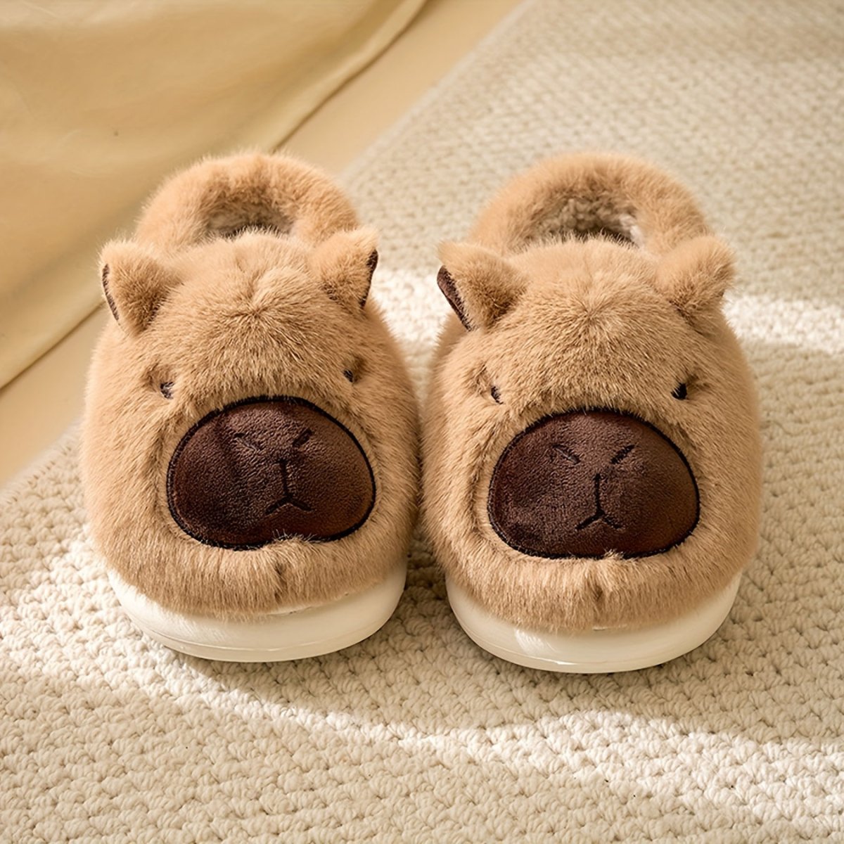 WARMWHISK – Kuschelige Capybara-Plüschpantoffeln für drinnen mit sicherer, rutschfester Sohle 8