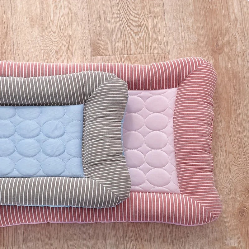 Cama para mascotas con confort de enfriamiento – Transpirable y duradera para un descanso refrescante