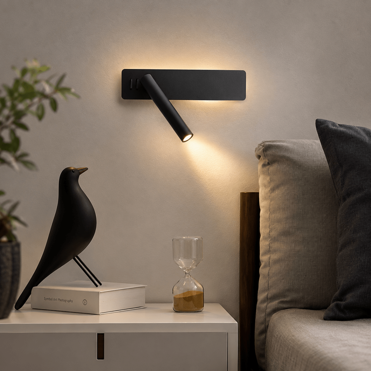 GLOWSPIN – Rotatable LED lamp for flexible bed and reading illumination