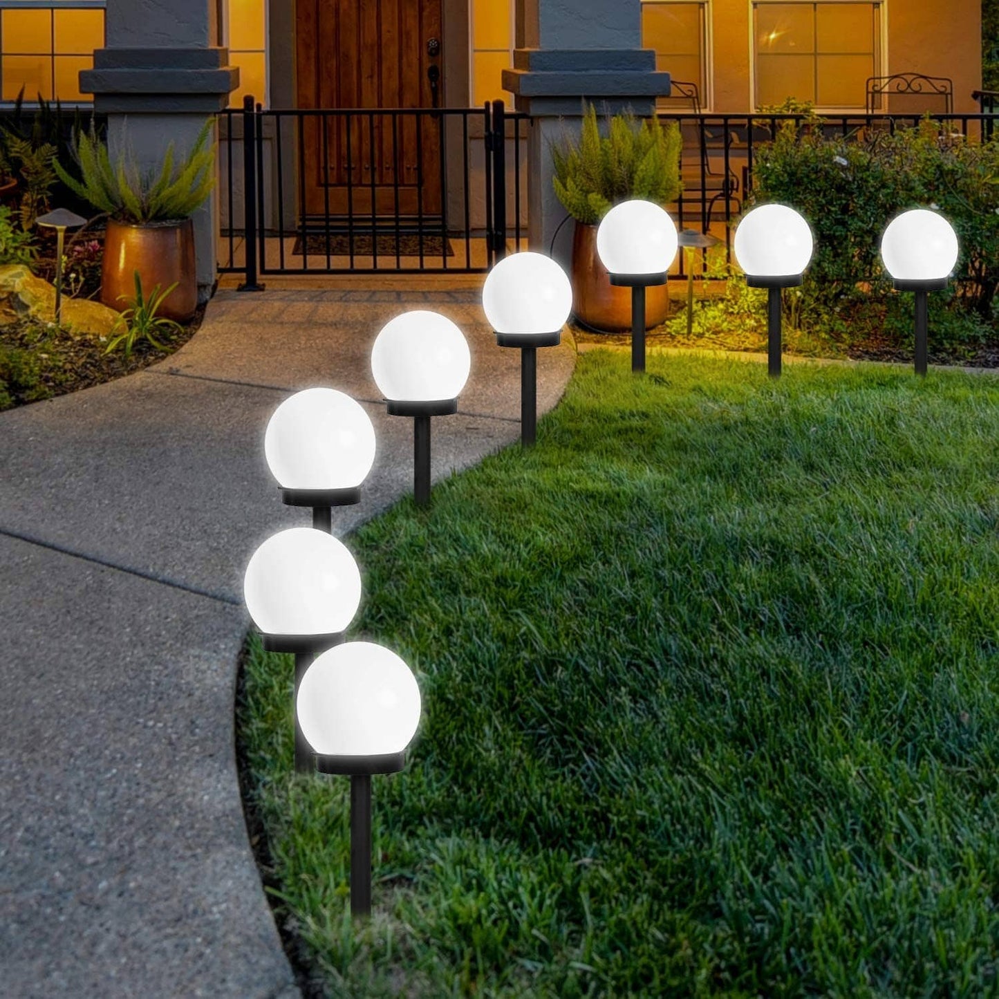 Lámpara solar de jardín LED Runde – Iluminación de jardín eficiente en energía y con estilo con control automático de luz