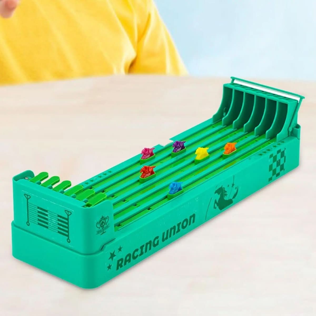 RaceTrack Hero – La emocionante aventura de carreras de caballos para toda la familia