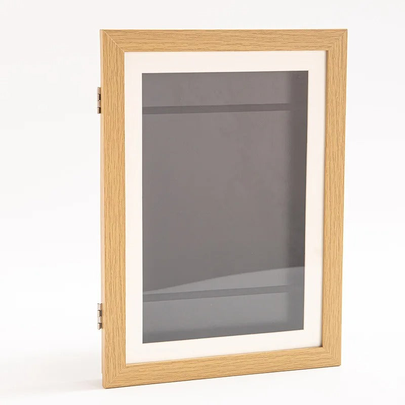 MemoryFrame - picture frame for storing and presenting children's art