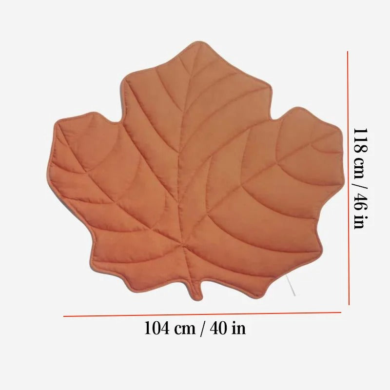 LeafPaws Blanket - Stylish dog blanket in leaf shape with soft padding & versatile use